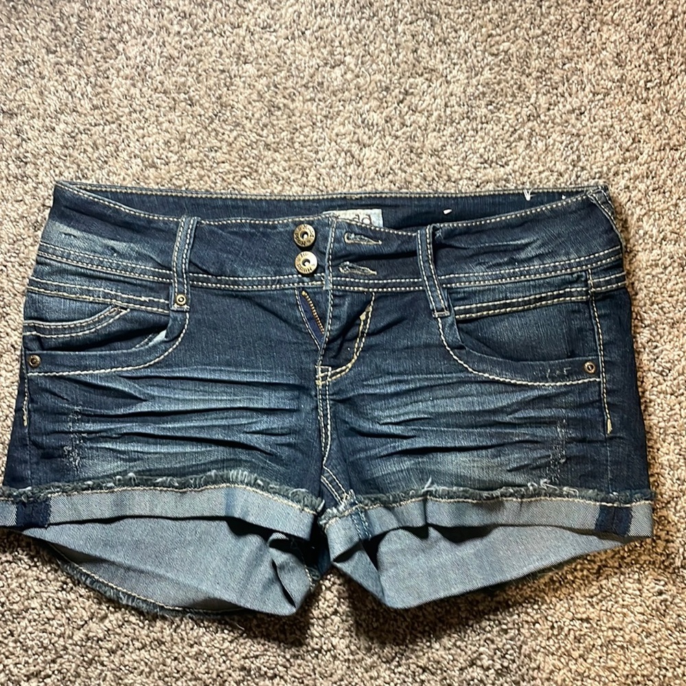 Women’s mudd jean shorts size 11